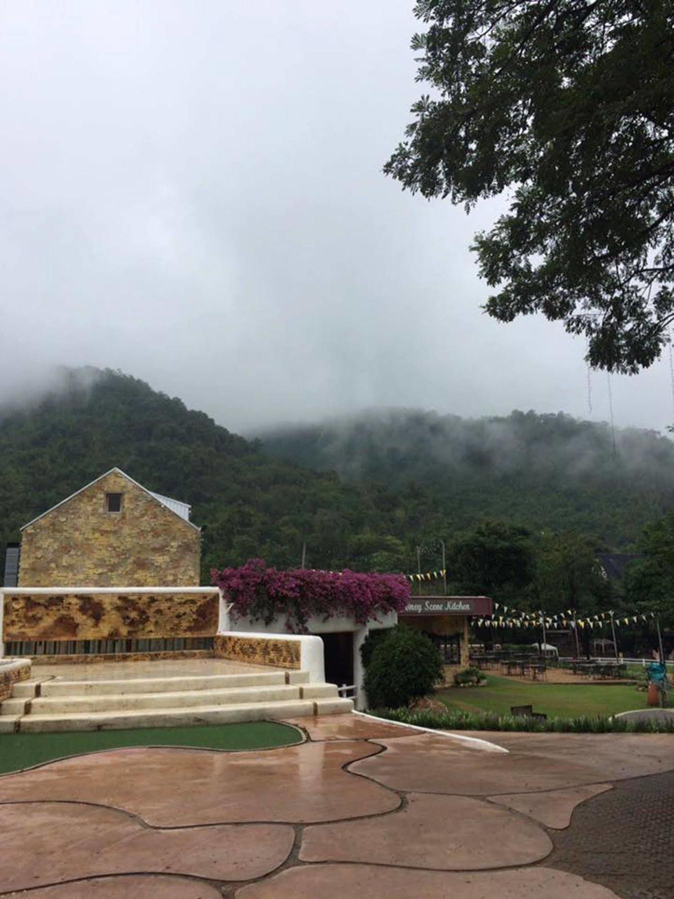 The Nagaya Resort Suan Phueng Exterior photo